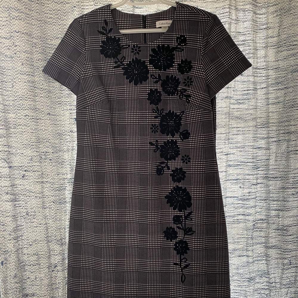 Calvin Klein Black and White Flower Dress - Size 8